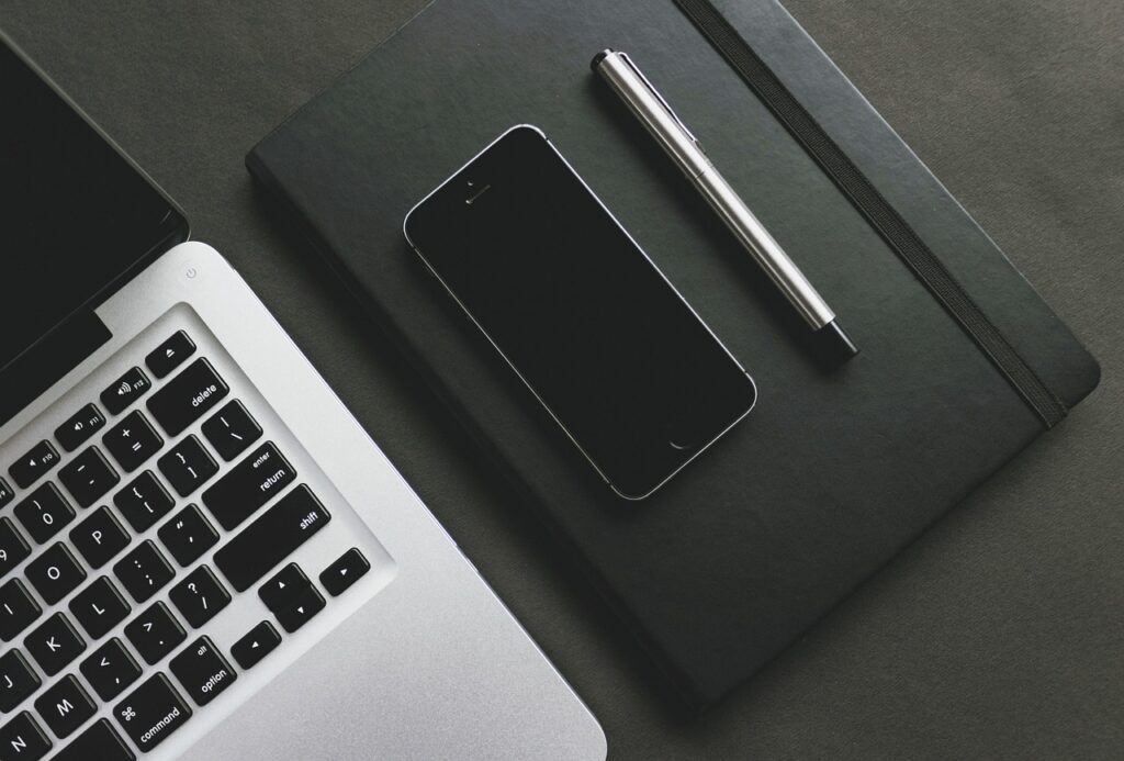 Customer Value Creation, Stakeholder Engagement, Professional Consulting Services, Business Innovation, Trust and Technology, Service Quality Management, SOUTECH Multimedia, Client-Focused Solutions.